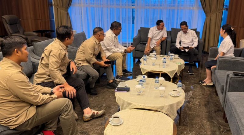Di Tengah Lalu Lalang Bandara, Gagasan Besar untuk Batam Mengalir
