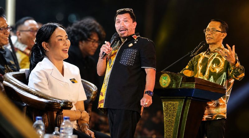 Paskah Oikumene Batam 2026 Meriah, Tawa Mongol Stres Satukan Ribuan Jemaat