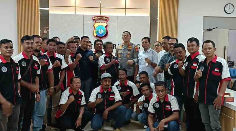 Dialog Cari Jalan Tengah di Tengah Polemik Tambang, Komisi 1 Hadiri Mediasi Sopir Truk BAJ di Mapolresta Barelang