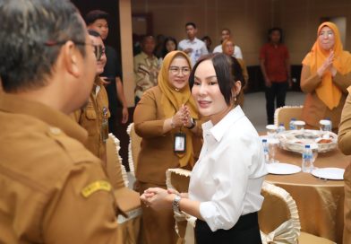 Dapat Kejutan di HUT ke-54, Li Claudia Ajak Semua Elemen Terus Berbuat untuk