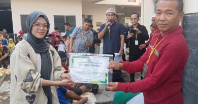 Semangat Berbagi di Hari Raya, Masjid Namirah Bengkong Salurkan 655 Paket Daging Kurban