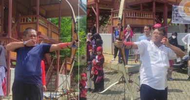 Rinaldi dan Syamsul Tunjukan Aksi Memanah di Launching Furusiyya Archery Club