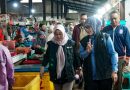 Menjaga Daya Beli Rakyat, Sekda Kepri Turun Langsung Pantau Harga Bahan Pokok di Pasar Bincen
