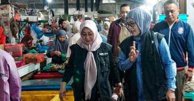 Menjaga Daya Beli Rakyat, Sekda Kepri Turun Langsung Pantau Harga Bahan Pokok di Pasar Bincen