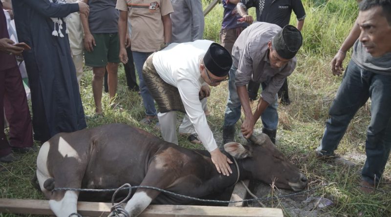 Wagub Nyanyang Salat Iduladha Bersama Masyarakat Lingga, Ajak Perkuat Nilai Pengorbanan dan Solidaritas