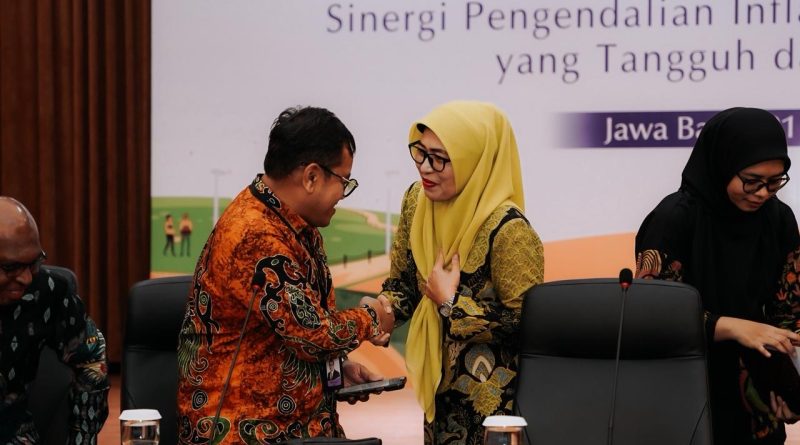 Sekdaprov Misni Perkuat Strategi Pengendalian Inflasi Kepri Lewat Capacity Building TPID di Jawa Barat