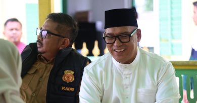Wagub Nyanyang Salat Jumat di Masjid Raya Sultan Riau Penyengat