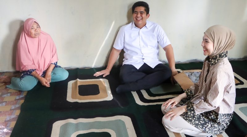Hari Lansia ke-30, Bupati Bintan Roby dan LKKS Salurkan 300 Paket Sembako
