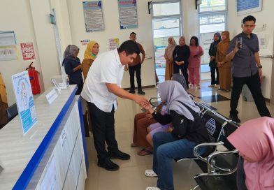 Bupati Bintan Roby Sidak ke Puskesmas Teluk Bintan, Pelayanan Berjalan Maksimal