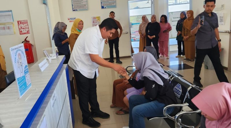 Bupati Bintan Roby Sidak ke Puskesmas Teluk Bintan, Pelayanan Berjalan Maksimal