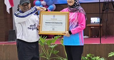 Komitmen Membangun ASN Berkualitas, Pemprov Kepri Raih Penghargaan Adhi Manawa Nugraha Utama