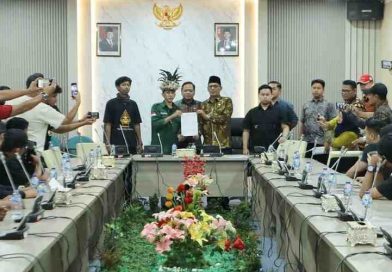 Ketua DPRD Batam Terima Aspirasi Mahasiswa, Tegaskan Komitmen Kawal Isu Lingkungan dan Krisis Air