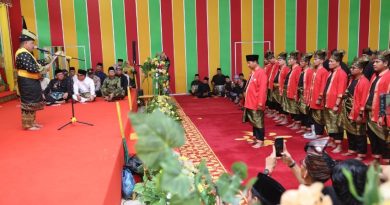 Endi Maulidi Nahkodai Hulubalang LAM Kepri, Mengawal Marwah Adat Melayu di Bumi Segantang Lada