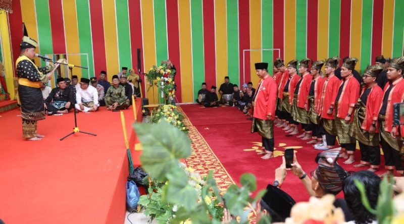 Endi Maulidi Nahkodai Hulubalang LAM Kepri, Mengawal Marwah Adat Melayu di Bumi Segantang Lada Endi Maulidi Nahkodai Hulubalang LAM Kepri, Mengawal Marwah Adat Melayu di Bumi Segantang Lada