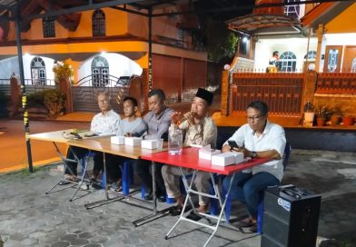 Warga Perum Palem Mas Ikuti Sosialisasi Tata Cara Pemilihan RT