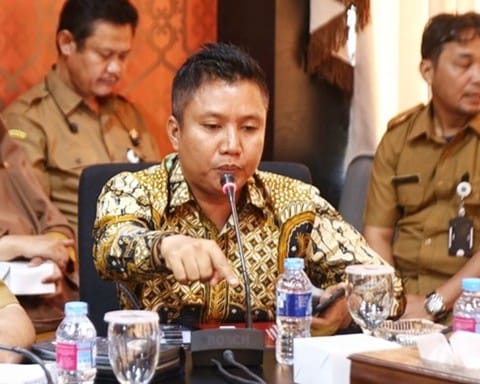 Tedi Jun Askara : 3.874 Murid Tak Diterima Masuk Sekolah Negari, Sistem Penerimaan Murid Baru SMA/SMK Provinsi Kepulauan Riau Tahun 2026 Carut Marut