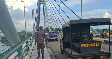 Patroli Gabungan Tertibkan Parkir di Jembatan Barelang