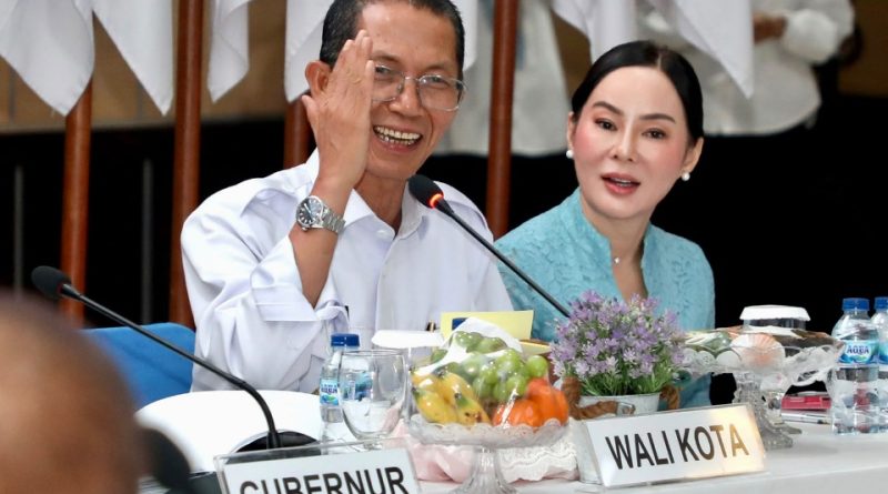 Batam Titip Harapan pada RUU Daerah Kepulauan, Amsakar Dorong Pemerataan Pembangunan Batam Titip Harapan pada RUU Daerah Kepulauan, Amsakar Dorong Pemerataan Pembangunan