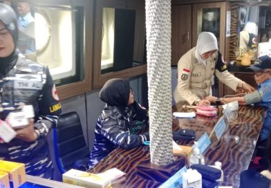 KRI Imam Bonjol-383 Hadirkan Kepedulian dari Laut, Bakti Sosial dan Open Ship Pererat Kedekatan dengan Masyarakat Lampung KRI Imam Bonjol-383 Hadirkan Kepedulian dari Laut, Bakti Sosial dan Open Ship Pererat Kedekatan dengan Masyarakat Lampung