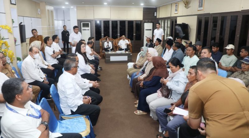 Wakil Kepala Batam Dengar Aspirasi Masyarakat Rempang – Galang: Pastikan Pembangunan Sekolah Rakyat Berorientasi Pengembangan Masa Depan Wakil Kepala Batam Dengar Aspirasi Masyarakat Rempang – Galang: Pastikan Pembangunan Sekolah Rakyat Berorientasi Pengembangan Masa Depan