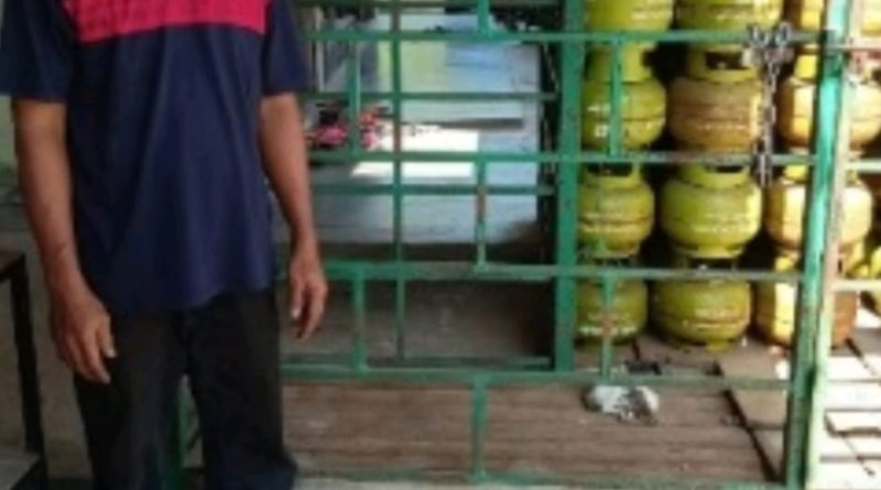 Pangkalan Gas di Kampung Kamboja Bintan Terjepit Regulasi HET Lawas yang Tak Pernah Berubah Sejak 2018 Pangkalan Gas di Kampung Kamboja Bintan Terjepit Regulasi HET Lawas yang Tak Pernah Berubah Sejak 2018