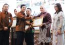 Wabup Bintan Deby Terima Sertifikat Eliminasi Malaria dari Kemenkes