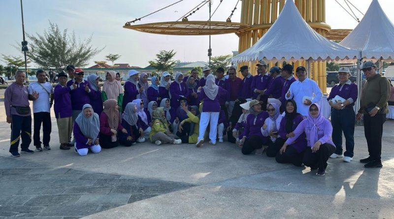 Berjalan Bersama, Menjaga Silaturahmi: Semangat Sehat Purna Bakti Pegawai Provinsi Kepri Sambut HUT RI ke-81