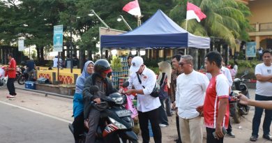 Dukung Program Pusat, FPK dan Kesbangpol Kepri Masifkan Gerakan Pembagian Bendera