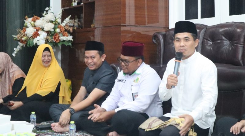 Ketua PW Persis Kepri Sharing Ceramah Bulanan PKK dan BKMT, Bahas “3 Bisnis yang Beruntung