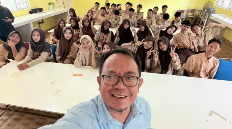 FKIP UMRAH Kenalkan Prodi Sejarah ke Siswa SMAN 1 Teluk Bintan, Peluang Karier Terbuka Lebar