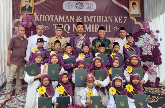 18 Santri TPQ Namirah Cahaya Garden Bengkong Ukir Sejarah di Khataman dan Imtihan Angkatan ke-7