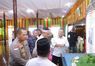 Kapolda Kepri Dampingi Menko Polkam RI Kunjungi Pulau Penyengat, Perkuat Sinergi TNI-Polri dan Pemerintah