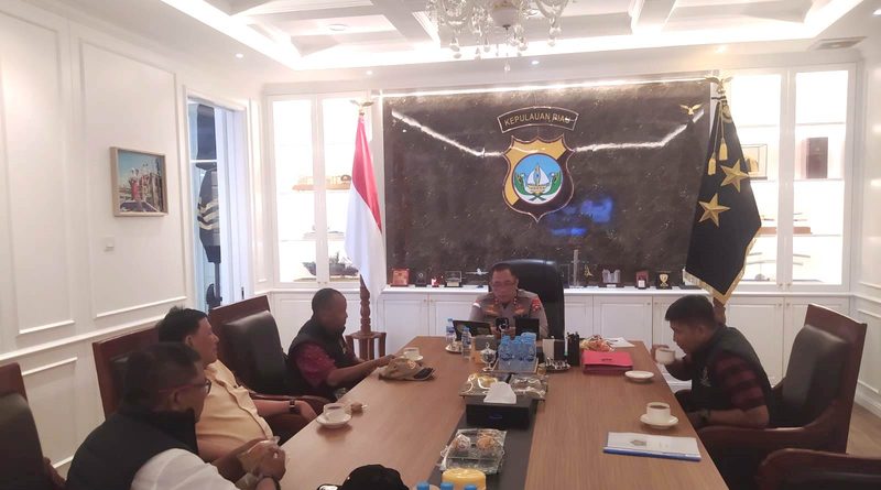 Ngeteh Santai, Kapolda Kepri Dukung Penuh Agenda UKW PWI Provinsi Kepri