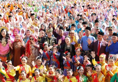 Semarakkan Hari Jadi Kepri, Batam Ajak Warga Kenakan Baju Kurung Melayu