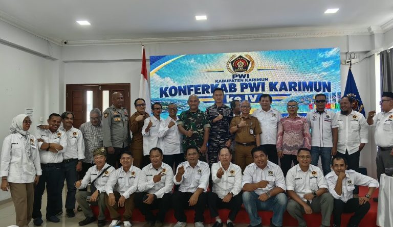 PWI dengan DNA Pejuangnya Menggema di Pembukaan Konferkab ke-IV PWI Karimun