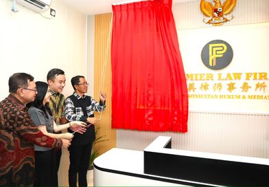Premier Law Firm Hadir di Batam, Amsakar Tekankan Pentingnya Kesadaran Hukum Masyarakat Premier Law Firm Hadir di Batam, Amsakar Tekankan Pentingnya Kesadaran Hukum Masyarakat