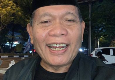 KOSMETIK SPIRITUAL: FENOMENA MENGUTAMAKAN PENAMPILAN LUAR DAN MENGABAIKAN KEDALAMAN JIWA KOSMETIK SPIRITUAL: FENOMENA MENGUTAMAKAN PENAMPILAN LUAR DAN MENGABAIKAN KEDALAMAN JIWA