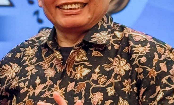 Menjangkau Melampaui Batik: Merayakan Hari Batik Nasional Dengan Menghidupkan Khazanah Wastra Nusantara Menjangkau Melampaui Batik: Merayakan Hari Batik Nasional Dengan Menghidupkan Khazanah Wastra Nusantara