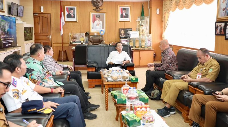 Walilota Batam Amsakar Buka Jalan Kolaborasi Pemko Batam-IPDN, Perkuat Birokrasi dan SDM Walilota Batam Amsakar Buka Jalan Kolaborasi Pemko Batam-IPDN, Perkuat Birokrasi dan SDM