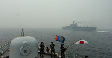KRI John Lie-358 Laksanakan Passex dengan JS Kunisaki-4003 di Perairan Lemukutan