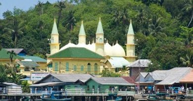Menyusuri Jejak Melayu di Pulau Penyengat, 50 Wartawan PWI Kepri Merawat Ingatan Sejarah