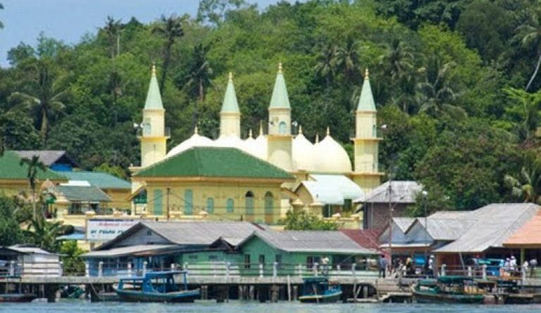 Menyusuri Jejak Melayu di Pulau Penyengat, 50 Wartawan PWI Kepri Merawat Ingatan Sejarah