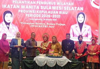 Nyanyang Dorong Perempuan IWSS Kepri Berdaya, Budaya Bugis Tetap Terjaga Nyanyang Dorong Perempuan IWSS Kepri Berdaya, Budaya Bugis Tetap Terjaga