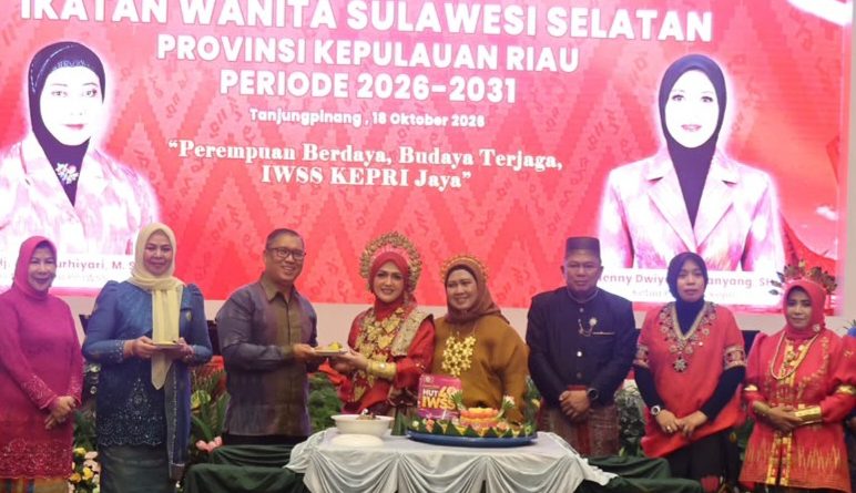 Nyanyang Dorong Perempuan IWSS Kepri Berdaya, Budaya Bugis Tetap Terjaga Nyanyang Dorong Perempuan IWSS Kepri Berdaya, Budaya Bugis Tetap Terjaga