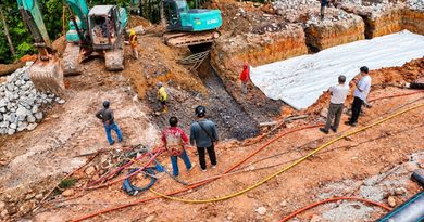 BP Batam Kebut Perbaikan Jalan Depan Hotel Vista, Masyarakat Diimbau Berhati-Hati BP Batam Kebut Perbaikan Jalan Depan Hotel Vista, Masyarakat Diimbau Berhati-Hati