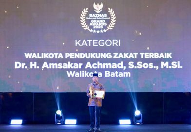 Amsakar Raih Penghargaan Wali Kota Pendukung Zakat Terbaik 2026