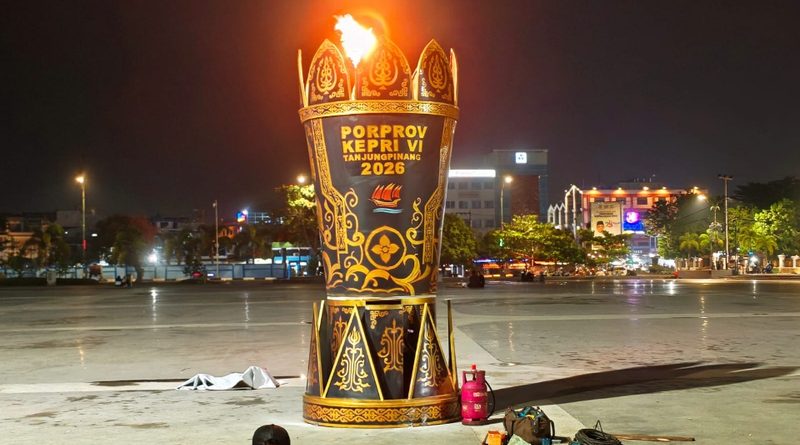 Api Obor Porprov Kepri VI Mulai Dipasang di Tugu Sirih