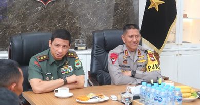Pangdam XXV/Sultan Mahmud Riayat Syah Silaturahmi dengan Kapolda Kepri, Perkuat Sinergitas TNI-Polri Pangdam XXV/Sultan Mahmud Riayat Syah Silaturahmi dengan Kapolda Kepri, Perkuat Sinergitas TNI-Polri