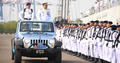 PANGKOARMADA I PIMPIN UPACARA HUT KE-81 TNI DI DERMAGA TNI AL PONDOK DAYUNG JAKARTA UTARA