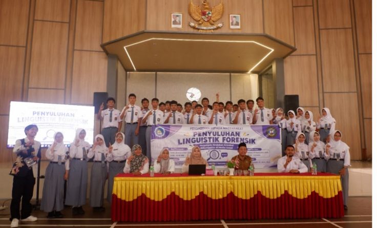 Tim PKM UMRAH Gelar Penyuluhan Linguistik Forensik di SMAN 1 Tanjungpinang
